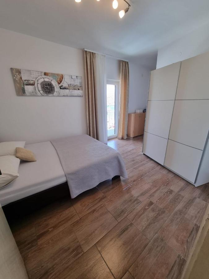 Apartman Smoljic 4+2 Primošten Exteriör bild